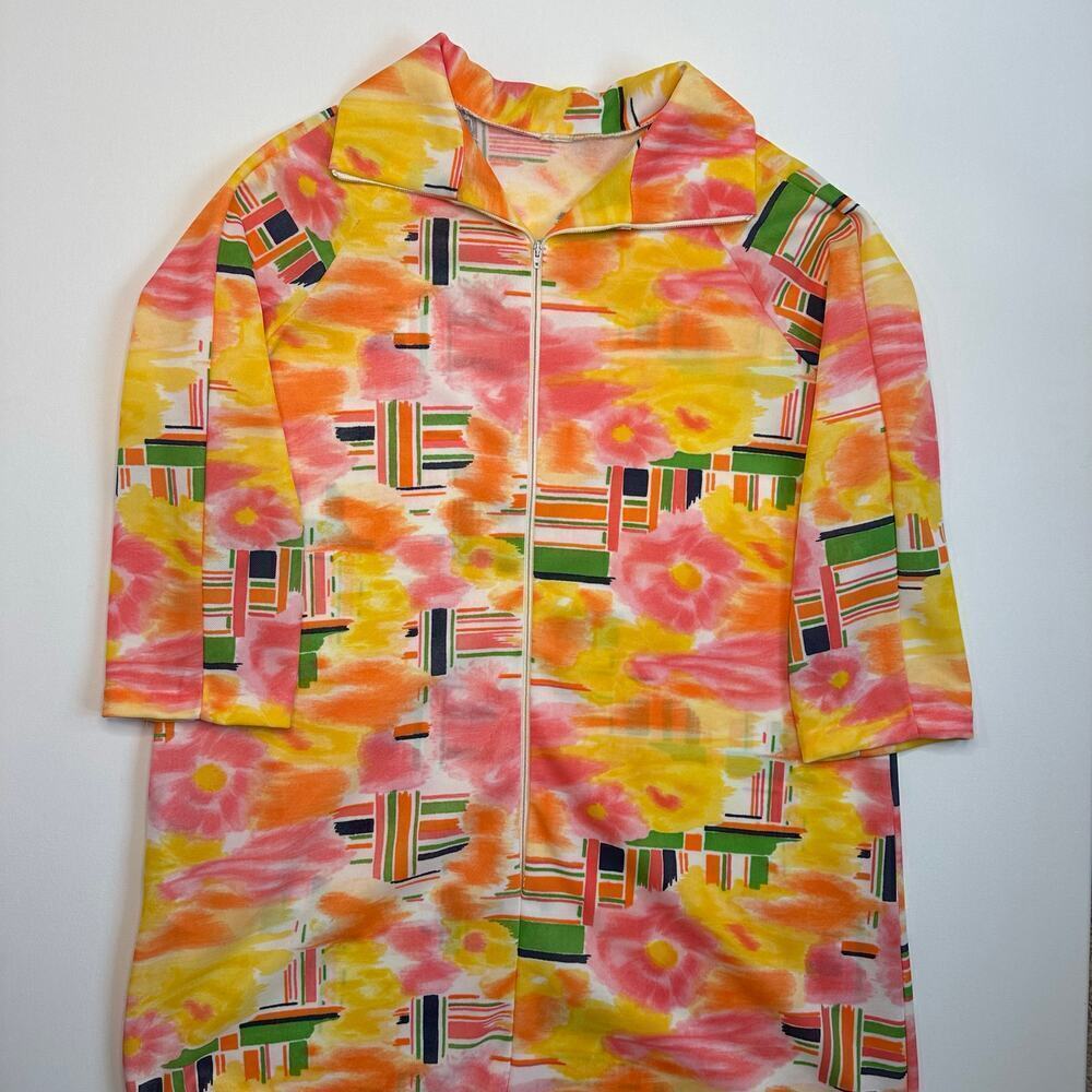 Vintage 1970’s Zip Front Double Knit Robe / Mumu
